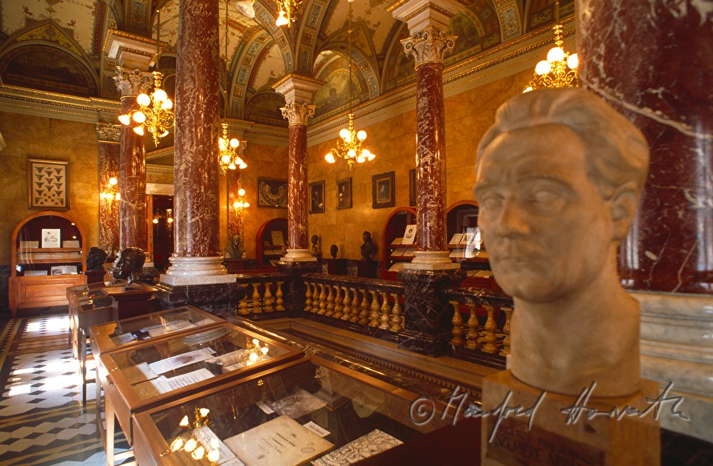 Hungarian State Opera House, opera museum