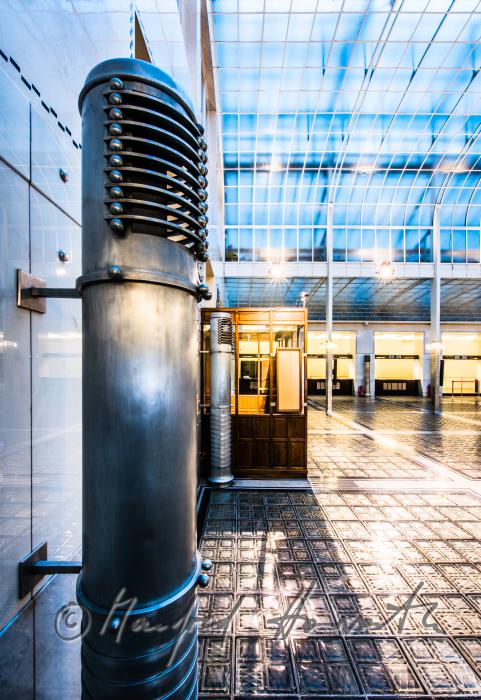 main hall in the Wiener Postsparkasse building