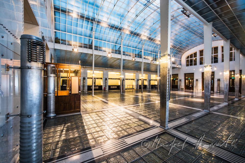 main hall in the Wiener Postsparkasse building