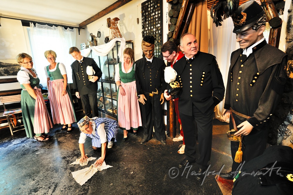 comedian guided tour in the mining museum